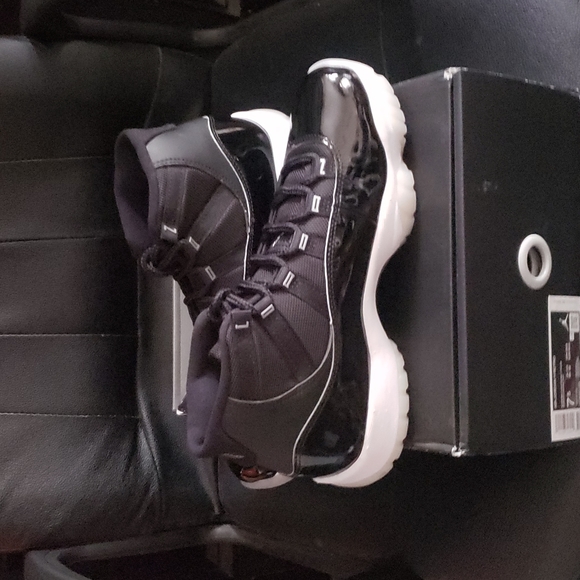 AIR JORDAN 11 RETRO 'Jubilee/25th Anniversary' 2020 - Picture 4 of 14